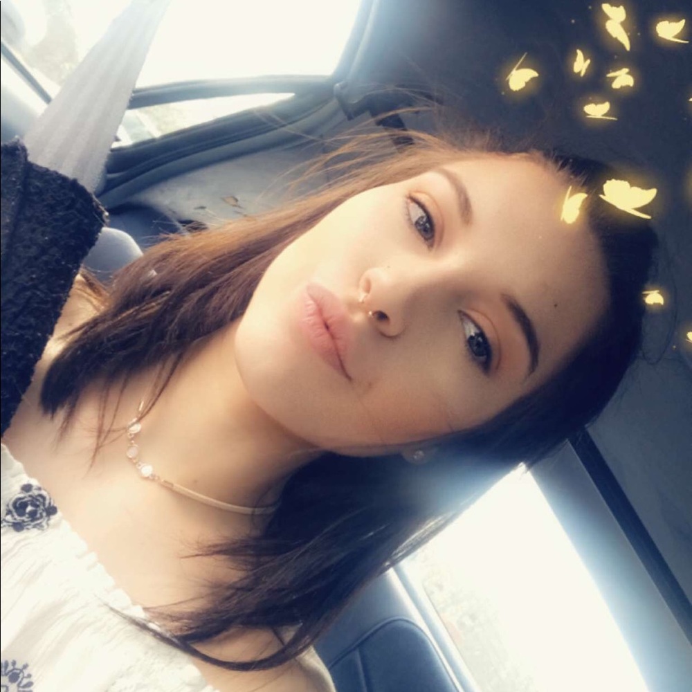 Meet your Posher, Hailey